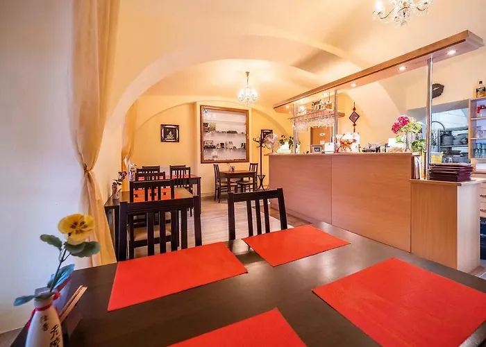 Jinghu 3* Hluboká nad Vltavou